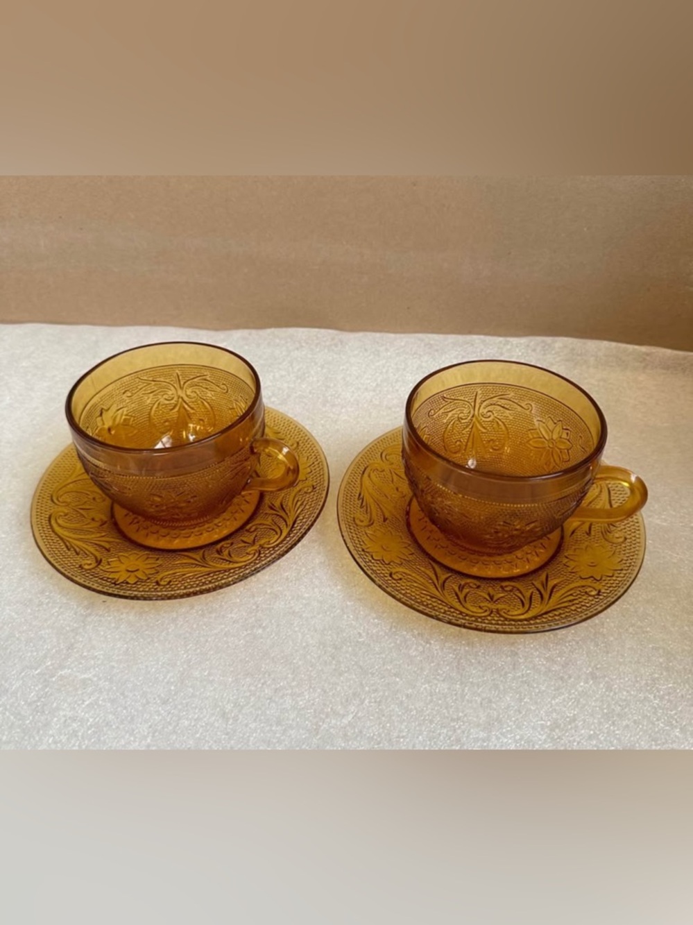 4 Set 8pc Vintage Tiara Indiana Glass Tea Cup and Saucer